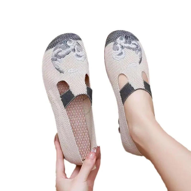Old Beijing Cloth Shoes Women's Spring and Summer Flat Embroidered Shoes Casual Middle-aged and Elderly Single-layer Shoes Breathable Soft-soled Mother Shoes - Image 8