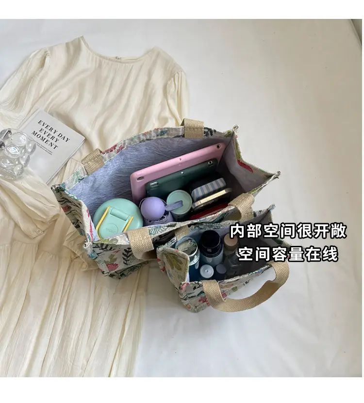 Large Floral Print Women's Commuter Tote Bag — feature 6