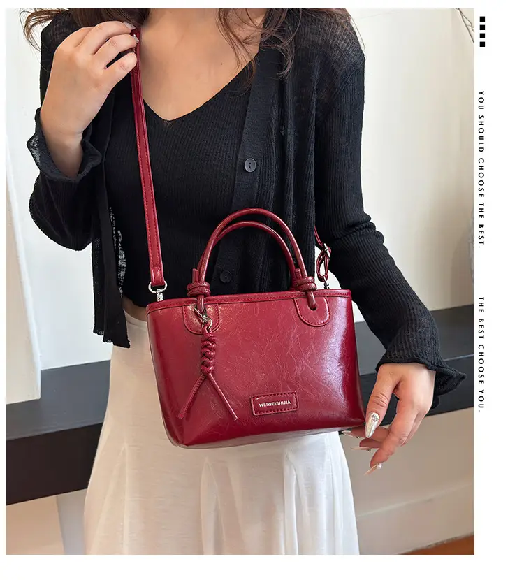 White Leather Bucket Handbag for Women 2024 — feature 1