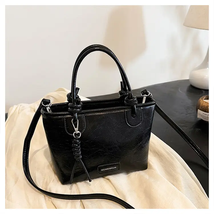White Leather Bucket Handbag for Women 2024 — feature 26