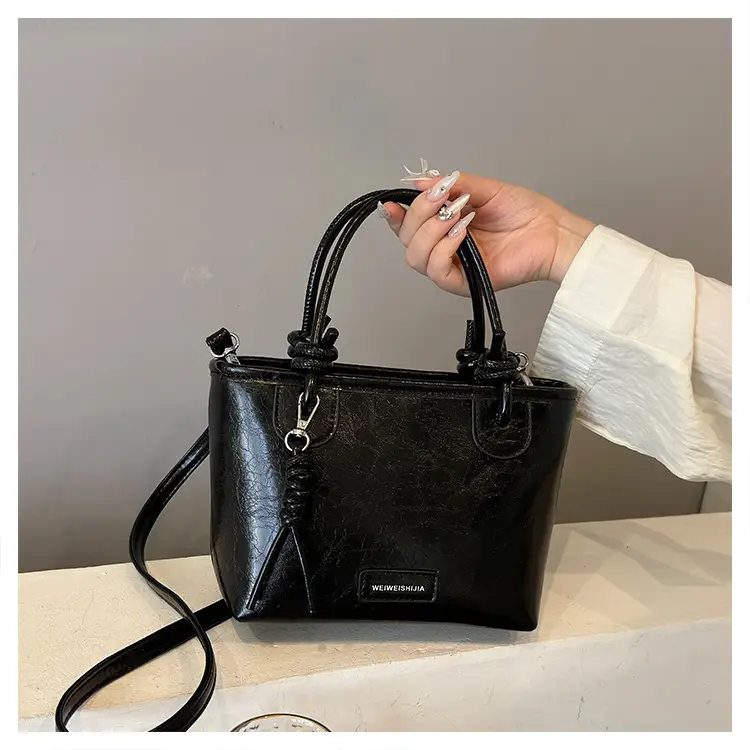 White Leather Bucket Handbag for Women 2024 — feature 28