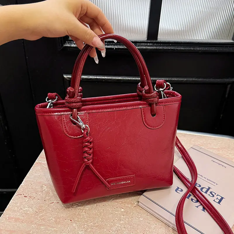 White Leather Bucket Handbag for Women 2024 - Image 4