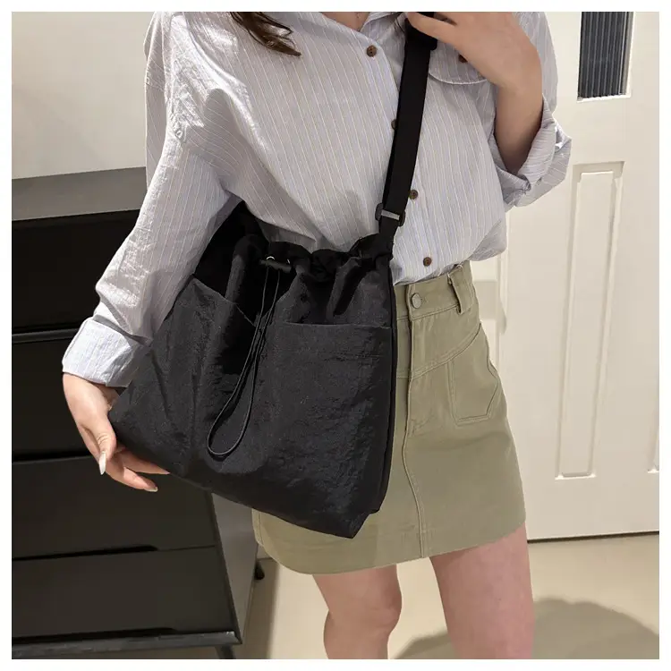 Korean Style Drawstring Shoulder Bag for Women — feature 19