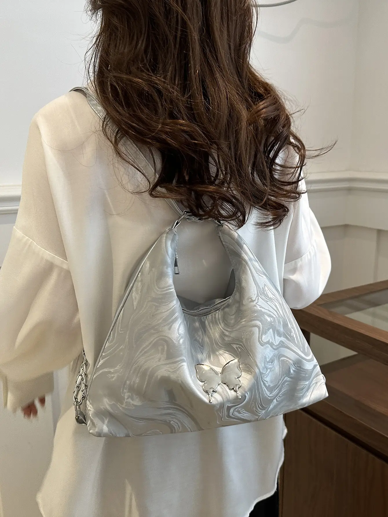 Multifunctional Bow Backpack 2024 New Fashionable Textile Chain Shoulder Bag Large Capacity Commuter Tote Bag - Image 7