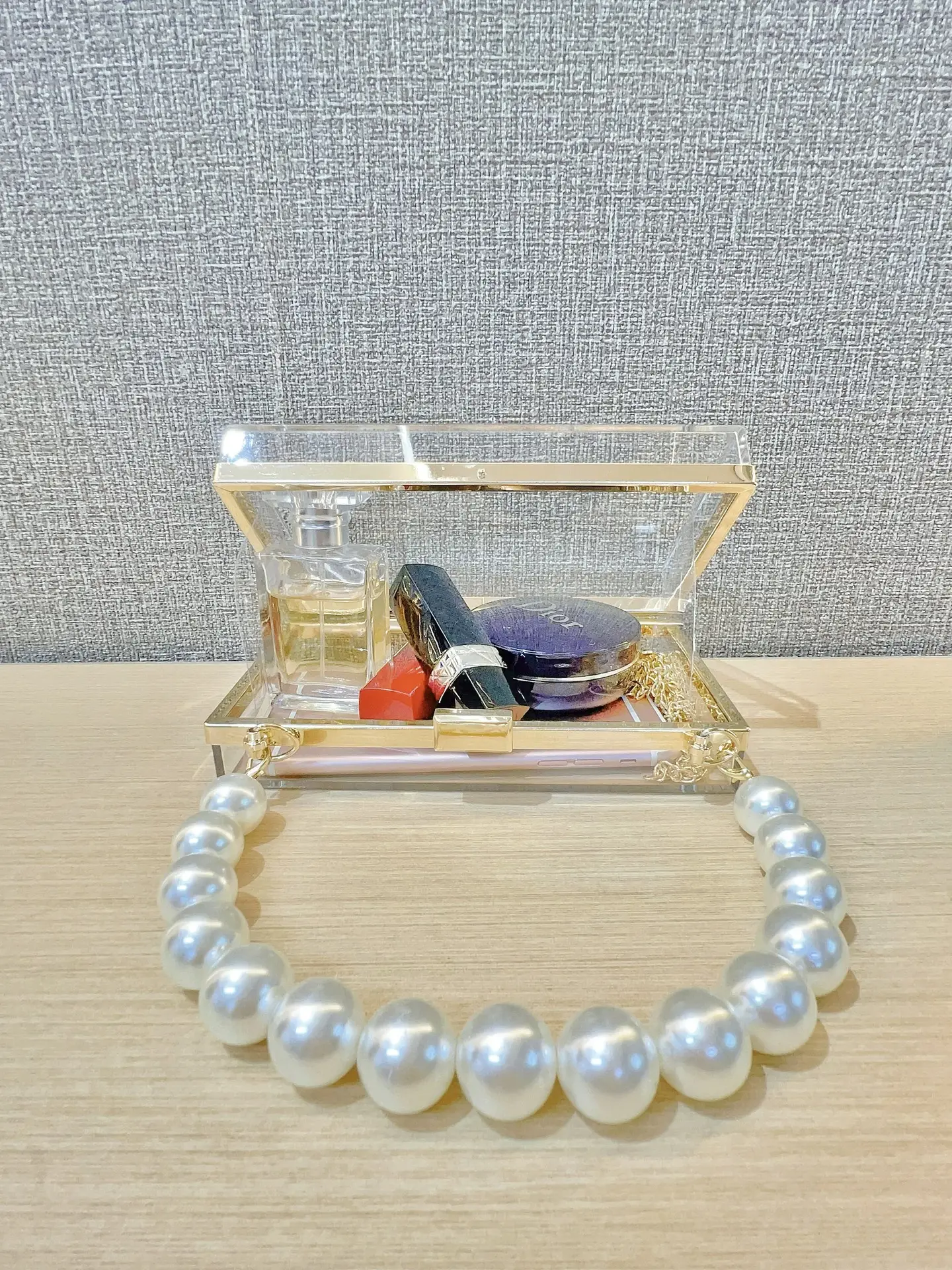 Transparent Crossbody Clutch Bag with Pearl Handle — feature 2