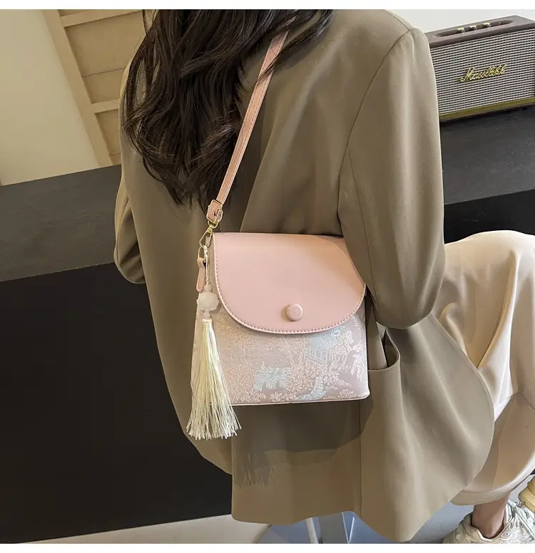 Korean Style Embroidered Crossbody Bag Women's Ins Mori Style — feature 16