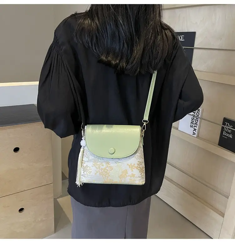 Korean Style Embroidered Crossbody Bag Women's Ins Mori Style — feature 18