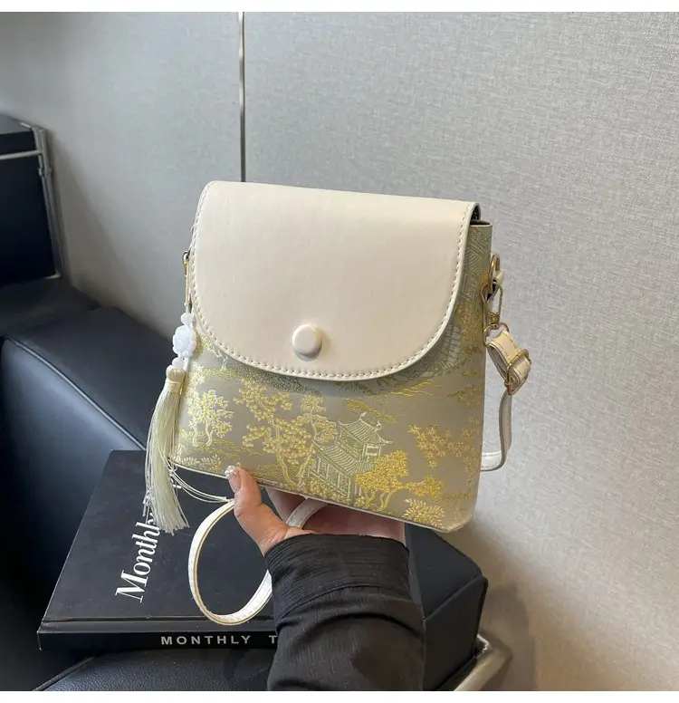 Korean Style Embroidered Crossbody Bag Women's Ins Mori Style — feature 29