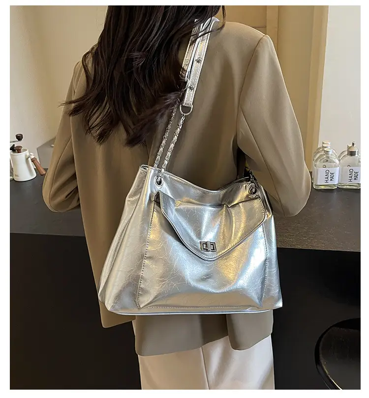 Silver Chain Messenger Bag for Women 2024 — feature 1