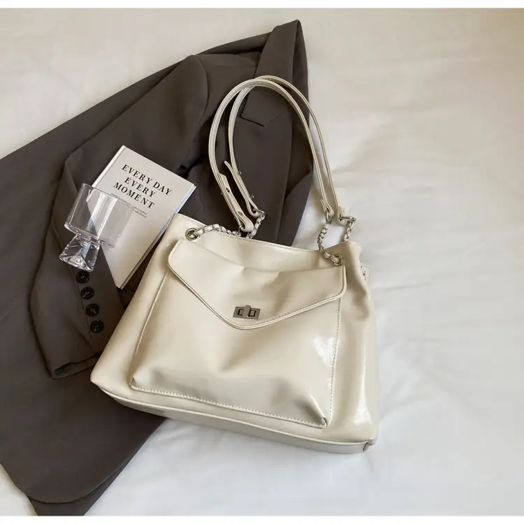 Silver Chain Messenger Bag for Women 2024 — feature 19