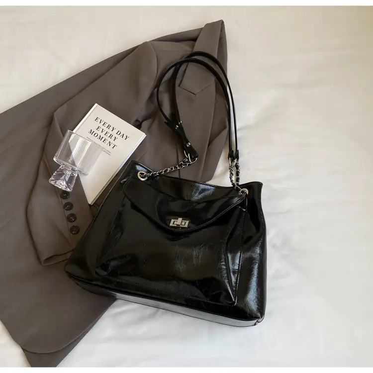 Silver Chain Messenger Bag for Women 2024 — feature 22
