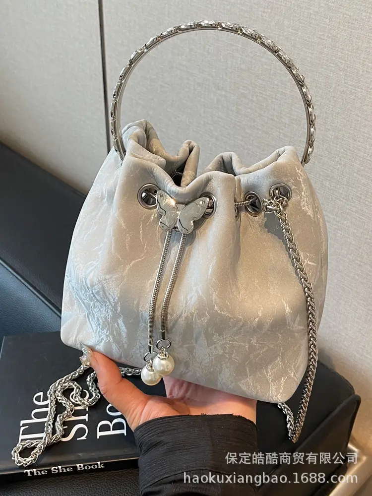 Diamond Encrusted Women's Chain Crossbody Bag - Image 11