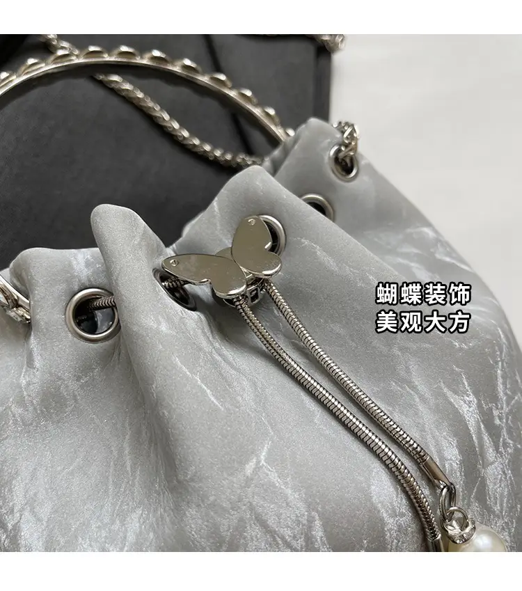 Diamond Encrusted Women's Chain Crossbody Bag — feature 3