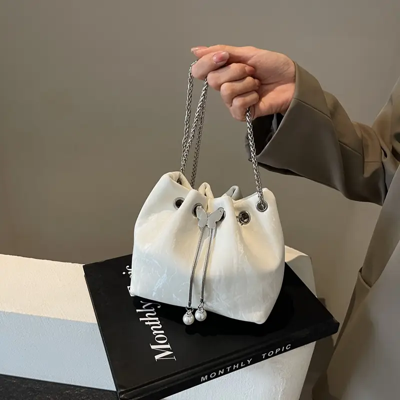 Diamond Encrusted Women's Chain Crossbody Bag - Image 7