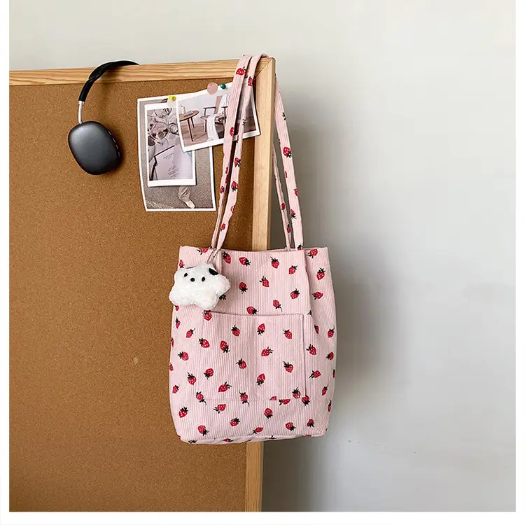 Strawberry Printed Women's Shoulder Bag Summer — feature 15