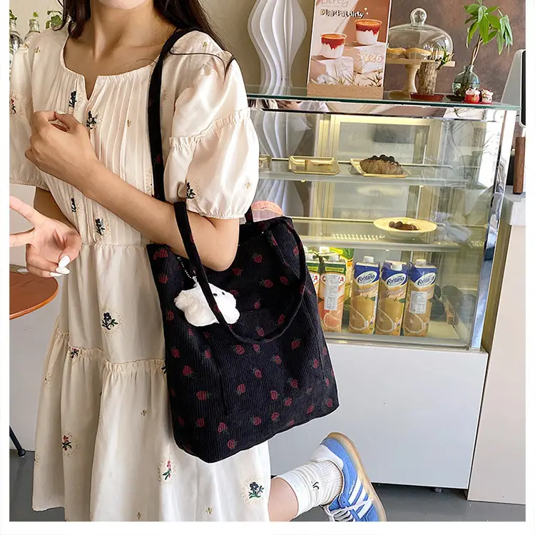 Strawberry Printed Women's Shoulder Bag Summer — feature 34
