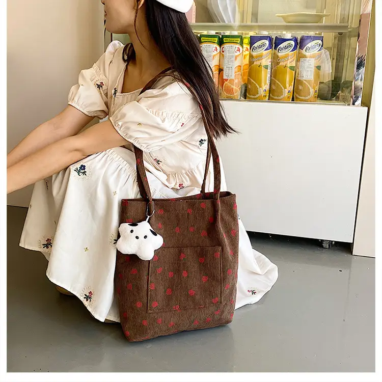 Strawberry Printed Women's Shoulder Bag Summer — feature 40
