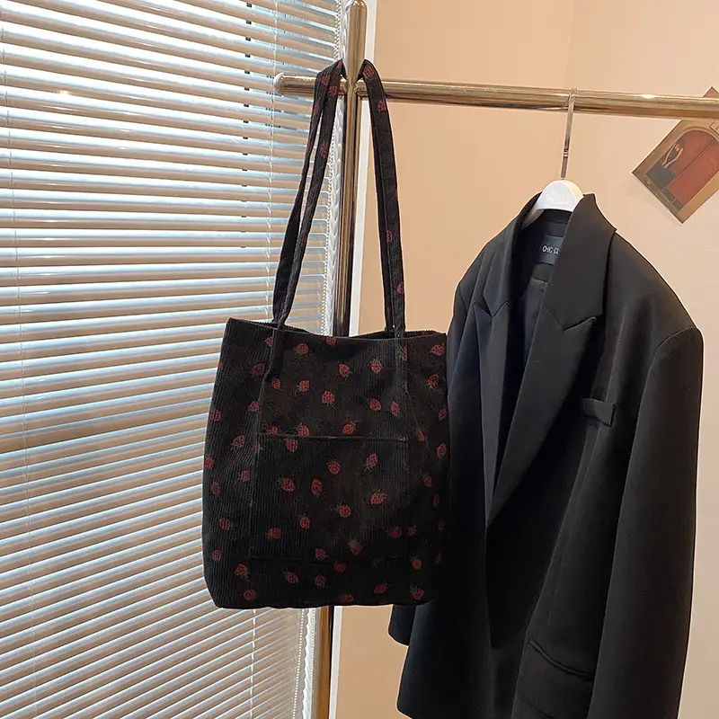 Strawberry Printed Women's Shoulder Bag Summer - Image 2