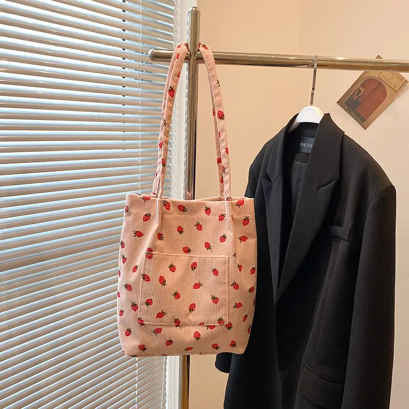Strawberry Printed Women's Shoulder Bag Summer - Image 4