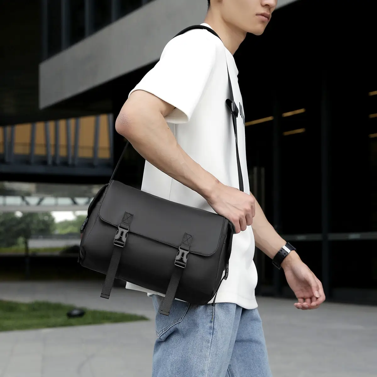 Waterproof Men's Shoulder Messenger Bag Black Large Capacity - Image 6