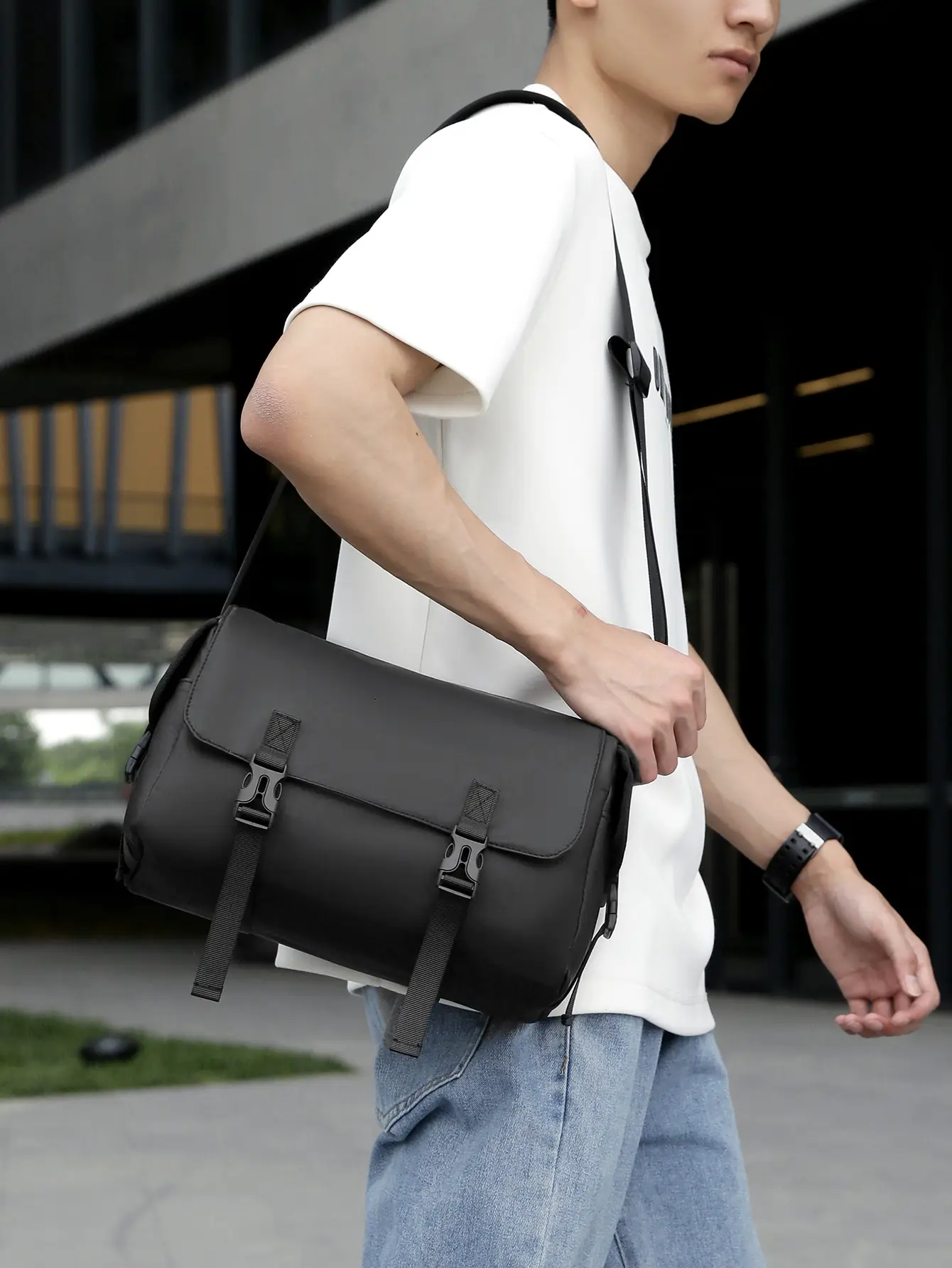Men's Black Crossbody Shoulder Bag Korean Style - Image 6