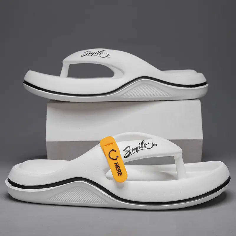 Men's Flip-Flops That Feel Like Stepping on Shit, 2025 Summer Thick-Soled Wear-Resistant Beach Sandals, Non-Slip Soft-Soled High-End Men's Slippers