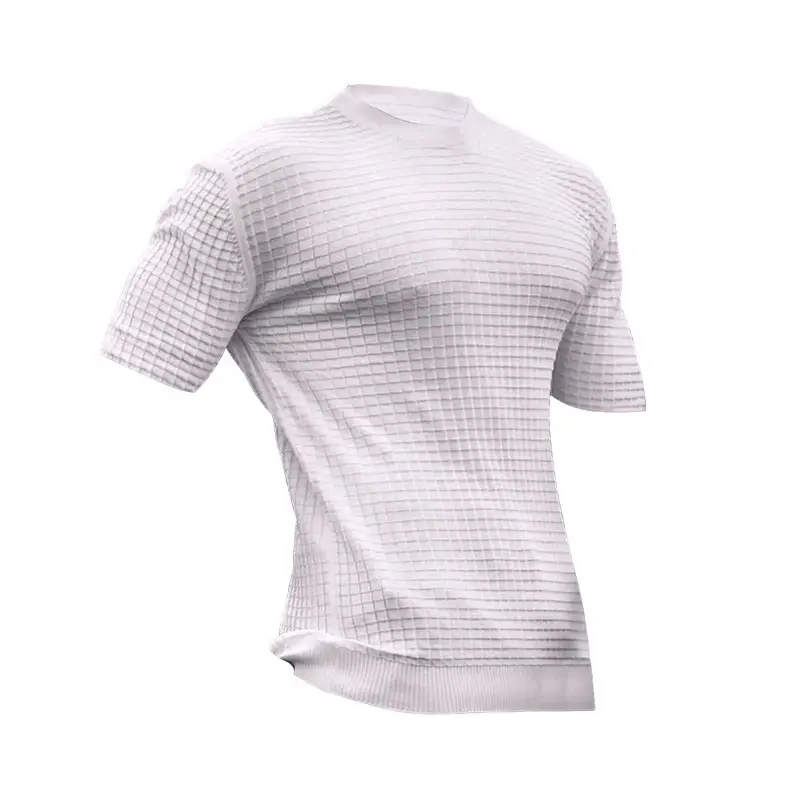 Men Green Checkered Round Neck T-Shirt Small — feature 9