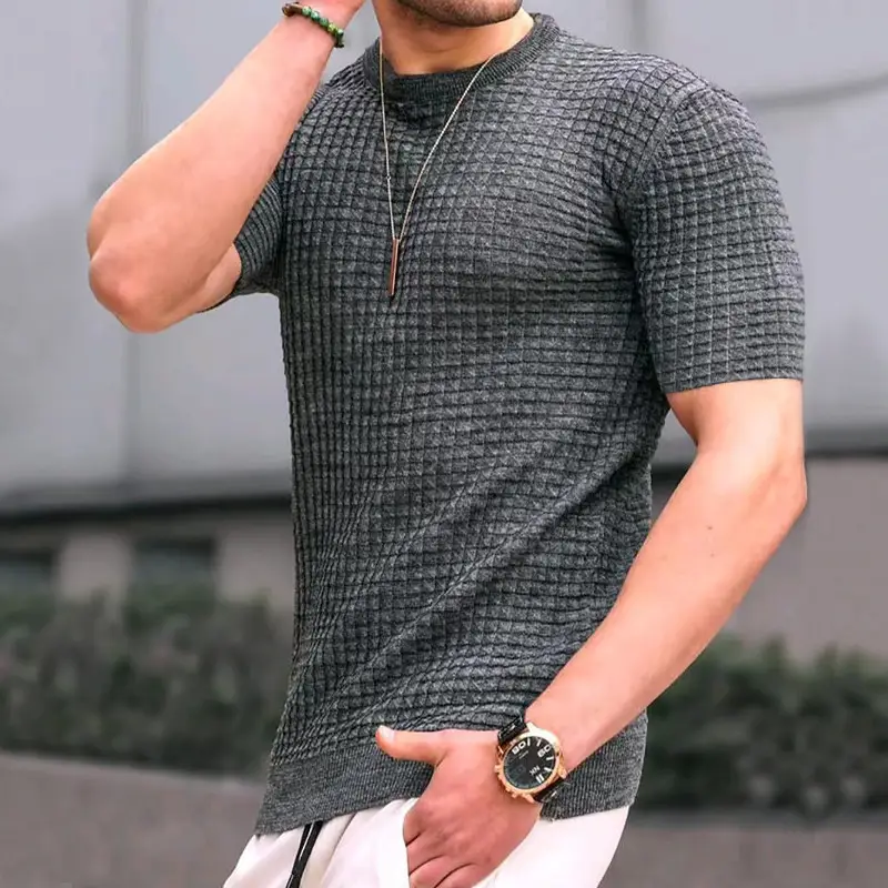 Men Green Checkered Round Neck T-Shirt Small - Image 5