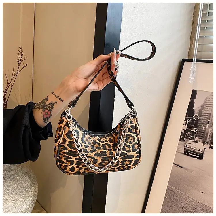 Leopard Print Women's Shoulder Crossbody Bag 2024 — feature 12