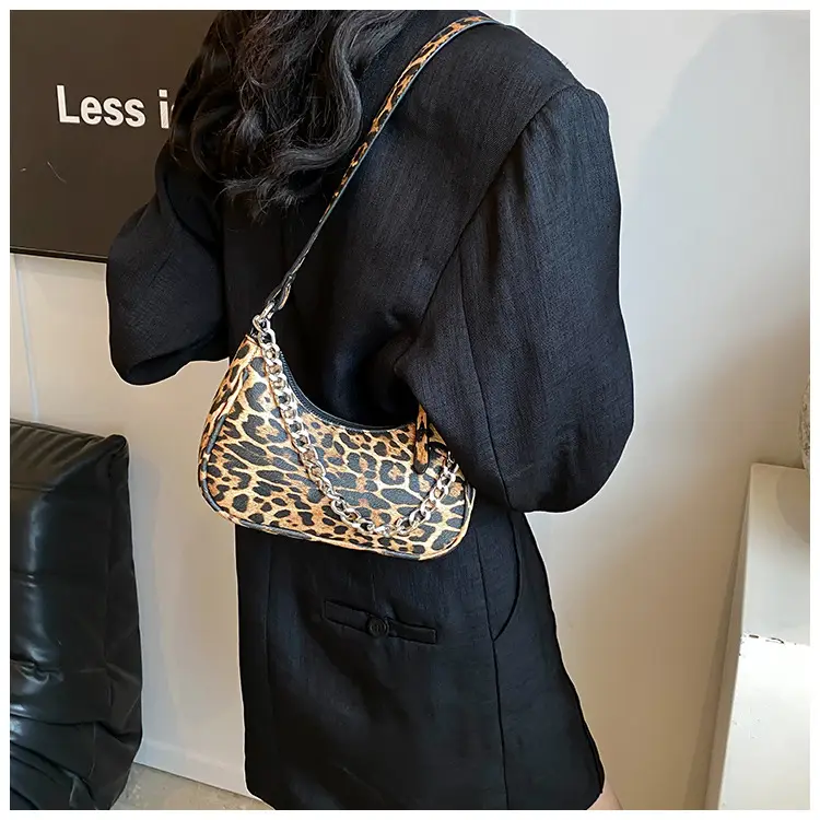 Leopard Print Women's Shoulder Crossbody Bag 2024 — feature 17