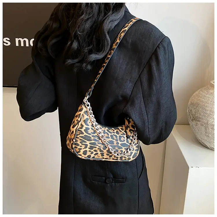 Leopard Print Women's Shoulder Crossbody Bag 2024 — feature 18