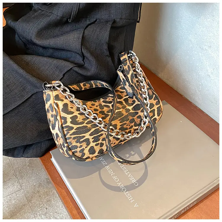 Leopard Print Women's Shoulder Crossbody Bag 2024 — feature 30