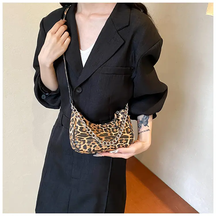Leopard Print Women's Shoulder Crossbody Bag 2024 — feature 32