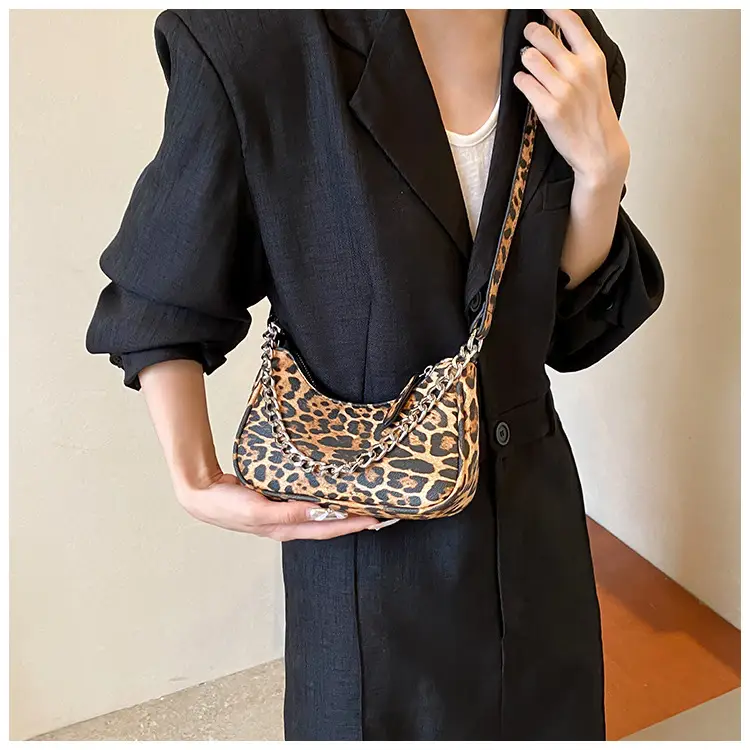 Leopard Print Women's Shoulder Crossbody Bag 2024 — feature 35