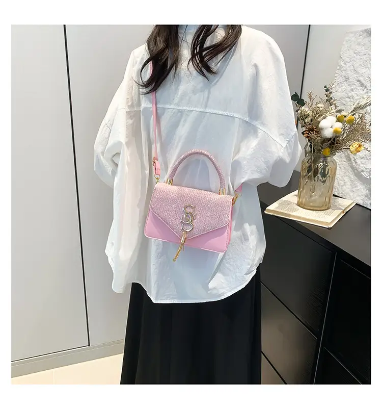 Black S-Logo Shoulder Bag for Women 2024 Spring Summer — feature 25