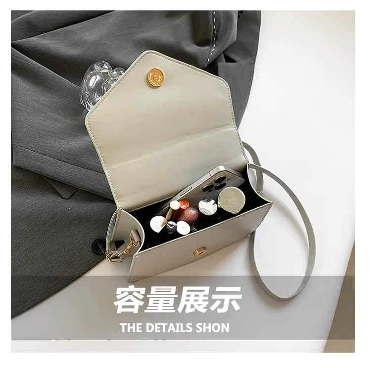 Black S-Logo Shoulder Bag for Women 2024 Spring Summer — feature 8