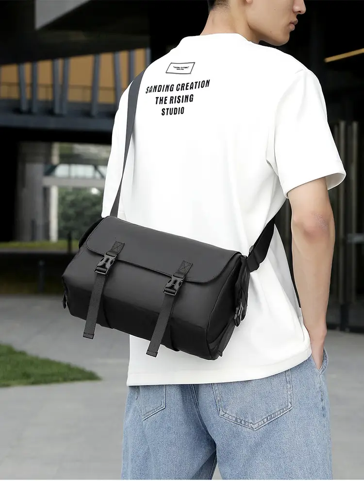 Black Retro Casual Messenger Bag for Men — feature 7