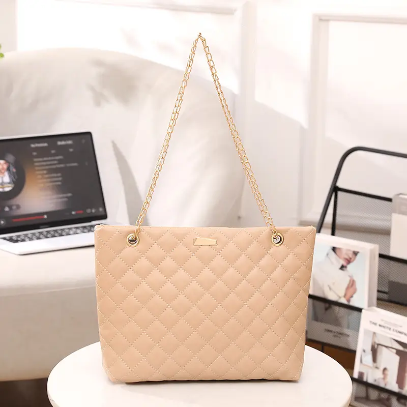 Diamond Embroidered Women's Tote Bag with Chain Shoulder Bag