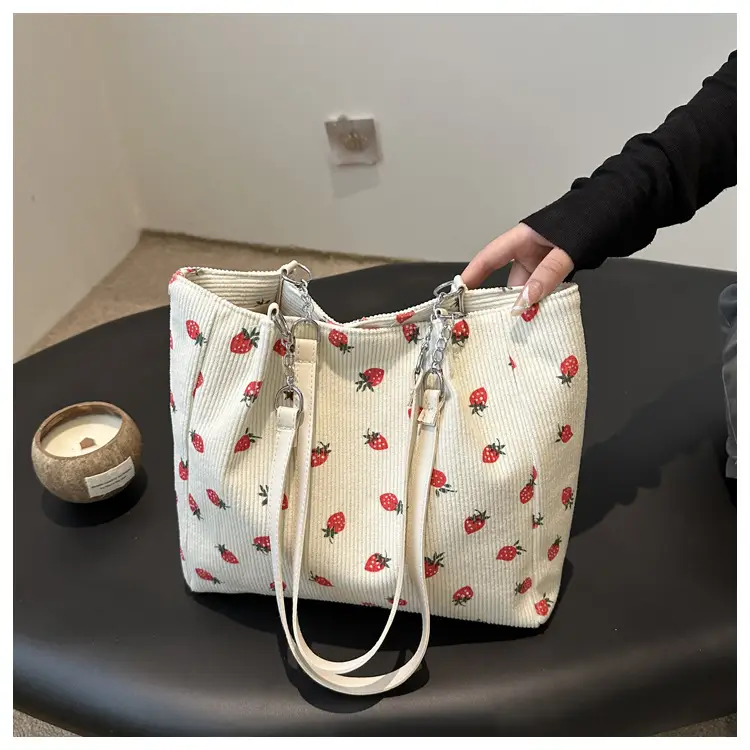 Strawberry Printed Women's Shoulder Bag 2024 - Image 6