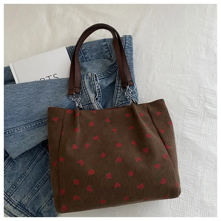 Strawberry Printed Women's Shoulder Bag 2024 — feature 24