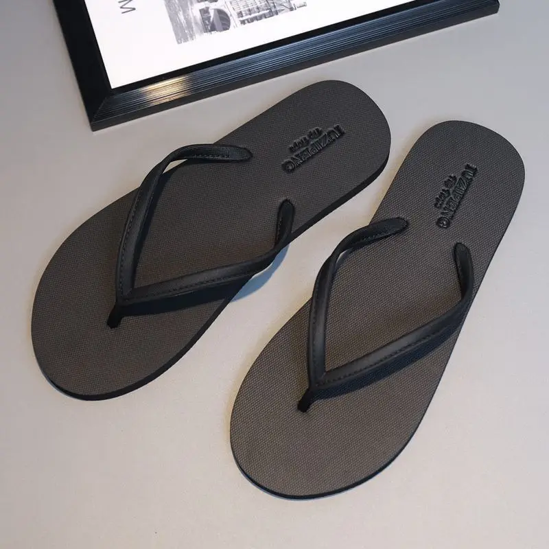 2024 Men Black Rubber Flip Flops Casual Sandals - Image 4