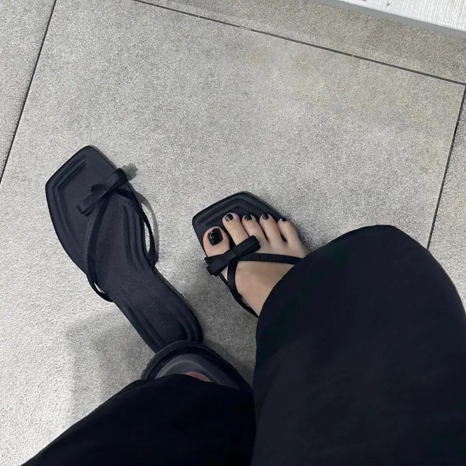 Flip-flops Women's Outwear 2024 Summer New Square Toe Beach Shoes Bow Flip-flops Flat Sandals - Image 4