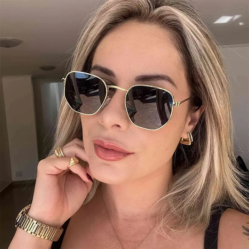 Women's Metal Square Sunglasses Black Geometric Frame - Image 2