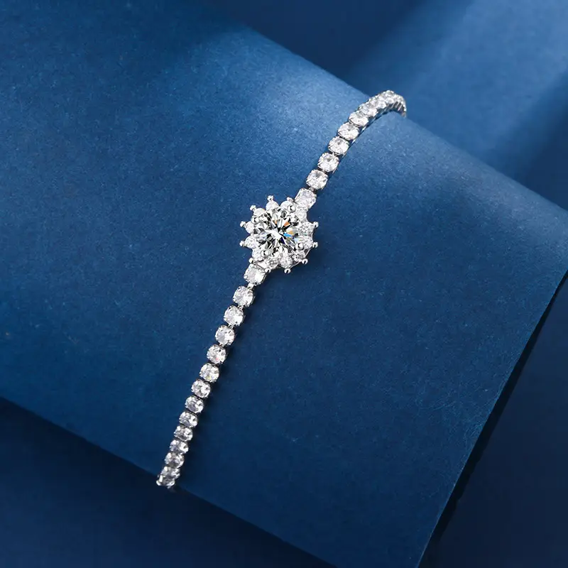 2 Karat Princess Square Bracelet for Women — feature 8