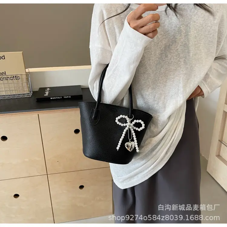Vintage Pearl Handbag for Women 2026 New Fashion — feature 23