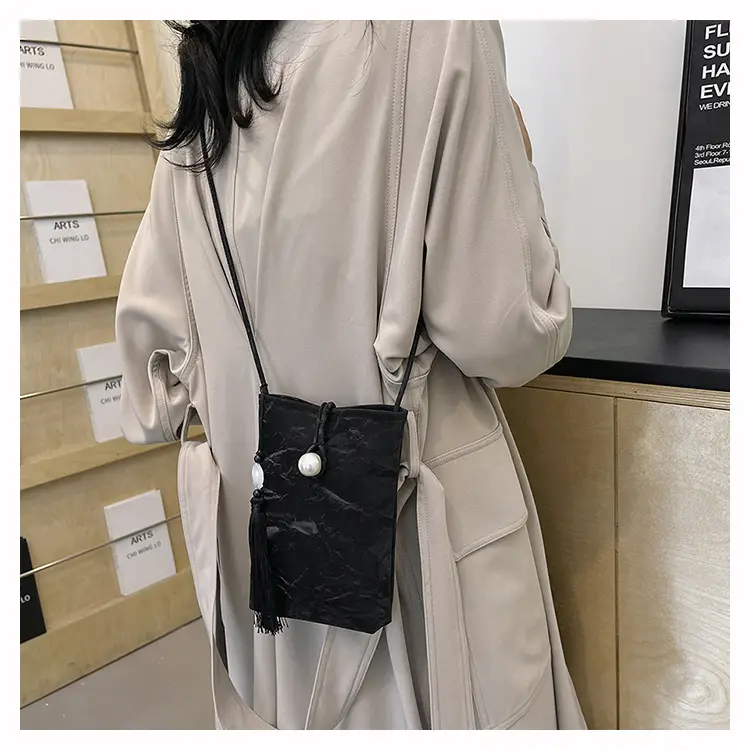 Black White Crossbody Bag for Women Casual Commute — feature 15