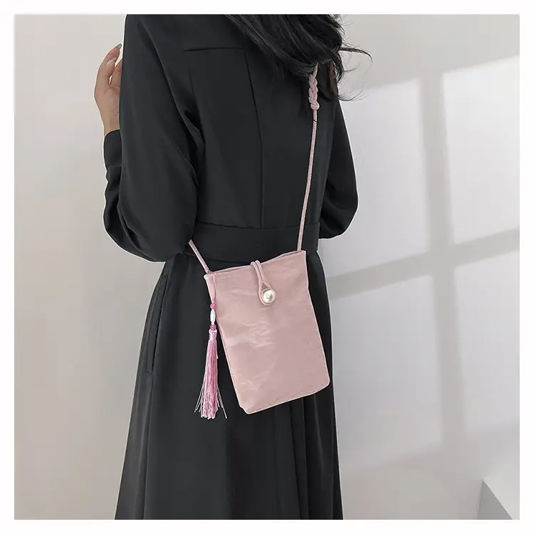 Black White Crossbody Bag for Women Casual Commute — feature 16