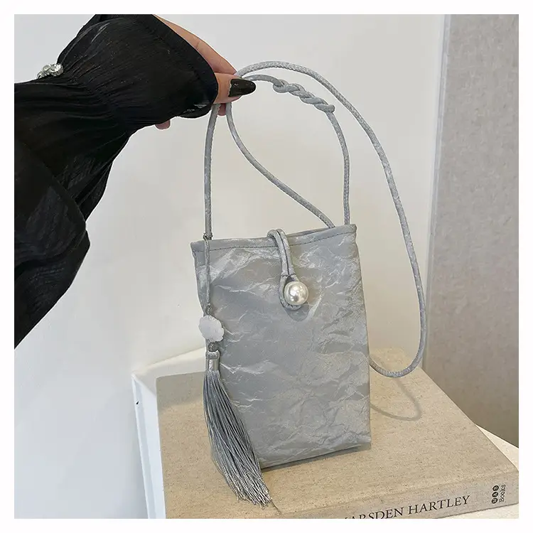 Black White Crossbody Bag for Women Casual Commute — feature 24