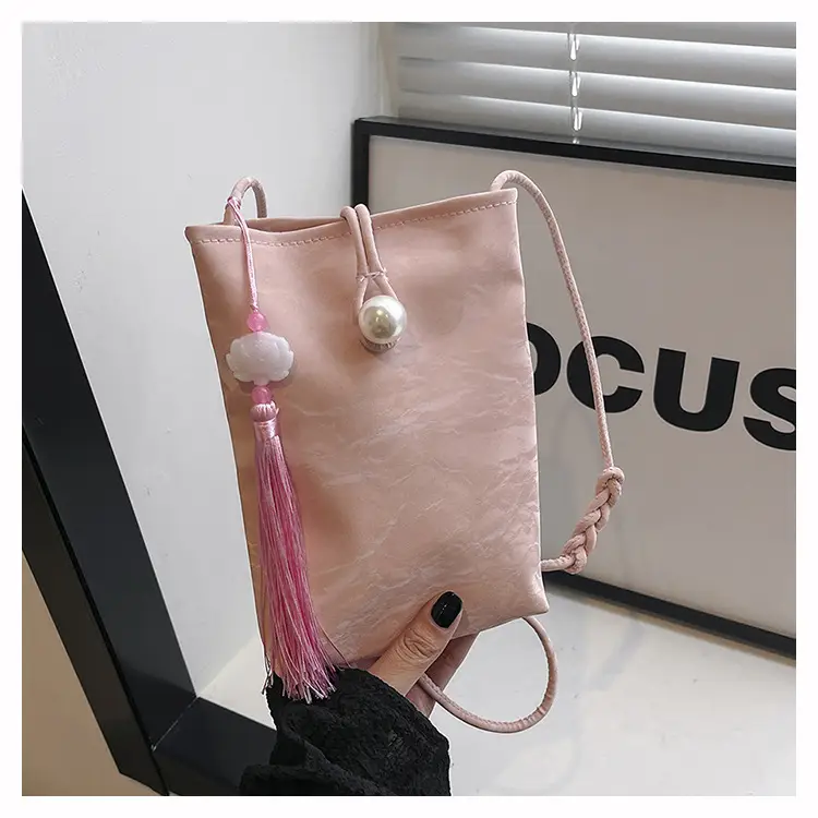 Black White Crossbody Bag for Women Casual Commute — feature 28
