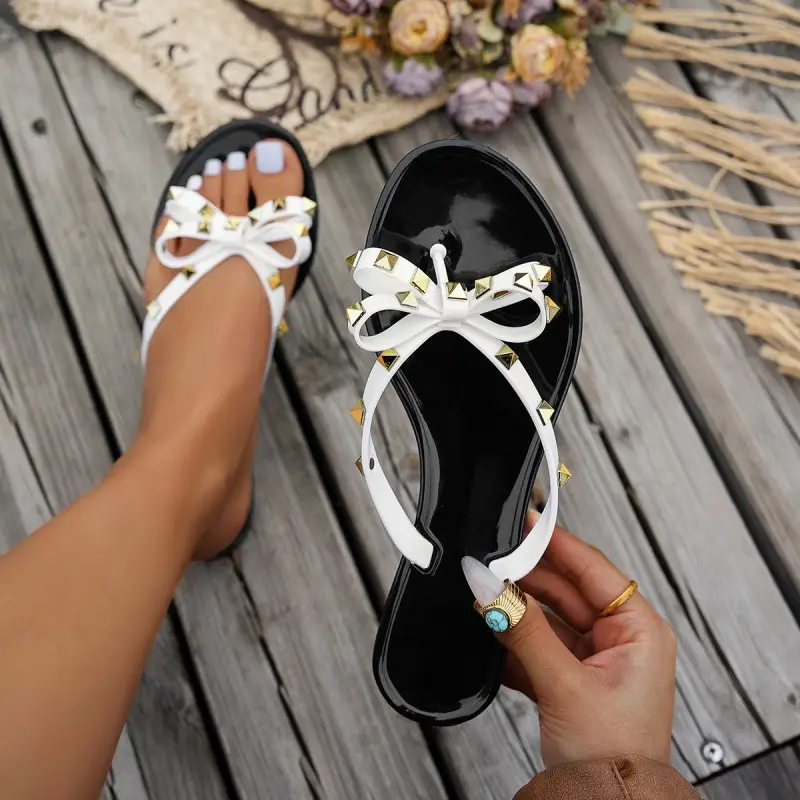 New European and American Women's Flat Beach Flip-Flops Summer Rivet Bow Slippers Sandals Sandals
